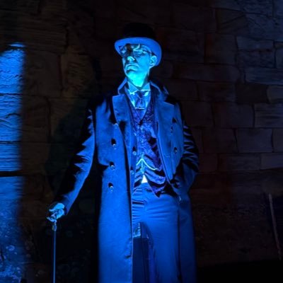 Beaverwarrior's profile picture. Proud Father | Proud Husband | Tenth Doctor Cosplayer | Gamer | Suit Wearer Extraordinaire | 🇬🇧👔🎩