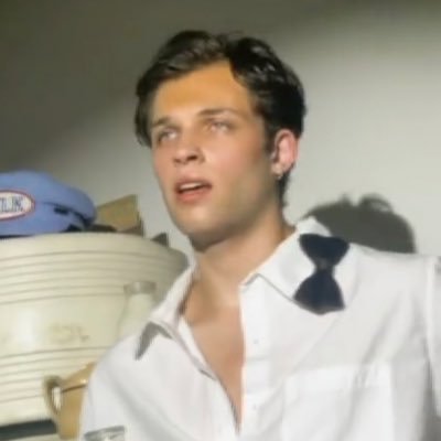 whore4nick's profile picture. #NICKSTURNIOLO: the sky is blue im gay what else? • editor • ”fan account” • 21 years old • she/her