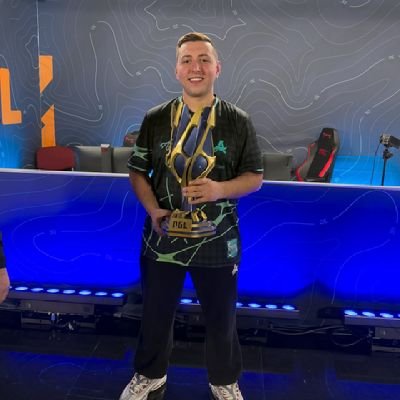 alnikaan's profile picture. 824