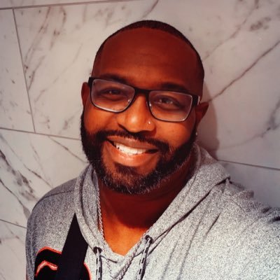 e_duston's profile picture. Father of 3 🏳️‍🌈  👨‍❤️‍👨💍