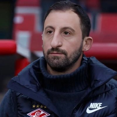 tedescomtr's profile picture. bir gün bizimde çiçeklerimiz açacak