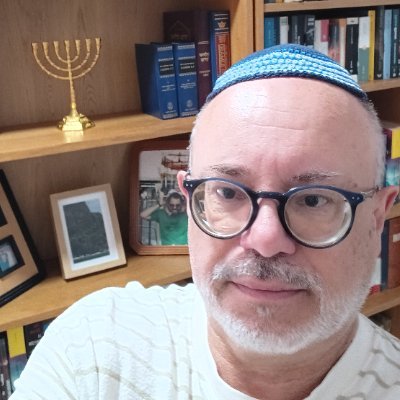 ilardia_s's profile picture. Orgulloso de mi origen sefardita, padre y abuelo más orgulloso todavía y el "Año que viene en Jerusalén".