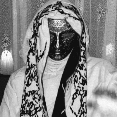 VadimNpt's profile picture. ta vie est flinguée c’est toi le tireur. 🧎🏿🧎🏻🧎🏽