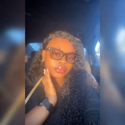 beelieveee_'s profile picture. Better in person🌚