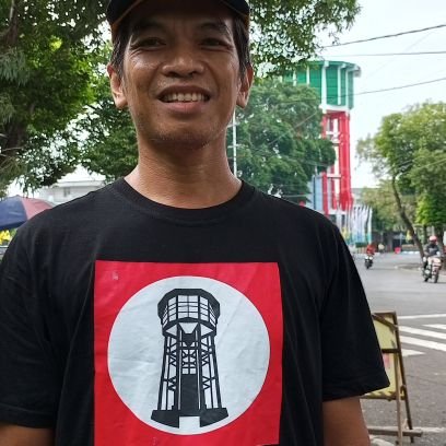 robertgraphica's profile picture. bike, book, design