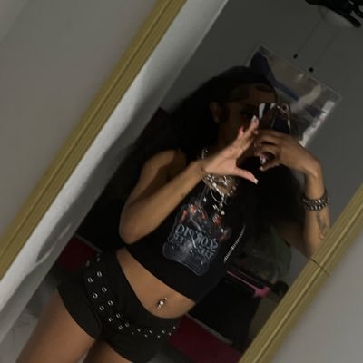 pgirlldanayvia's profile picture. STAY OFF MY PAGE BRO.