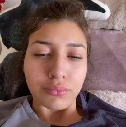 AveMonalis12784's profile picture. love yourself more 💔💔❤