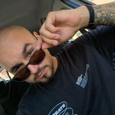 AlexHalconTV's profile picture. Probador profesional de bebidas energeticas, el mejor streamer de mi casa, master en overthinking y dormir una mierda pero estoy joya mama.