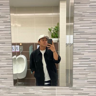 amiraisy's profile picture. 