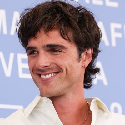 wishfulwesy's profile picture. it’s the principal