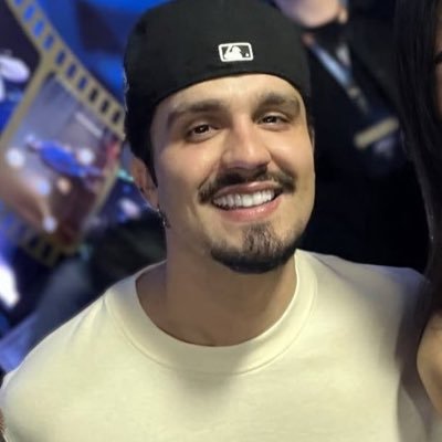 sinaisluanrs's profile picture. o meu caminho é você • Ele segue