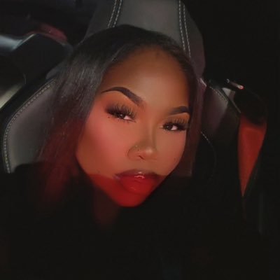 divinityy_'s profile picture. IG: divinitydenice | UMiami & Emory Alum