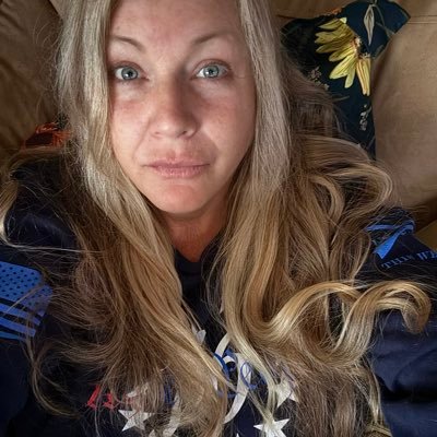 CrubersGate's profile picture. …Lives in a cabin, back in a forest; And walks among the wild things there. 🍃🦌🐈🌳🌲🏚️🌲🌳🦃🐈‍⬛🌿