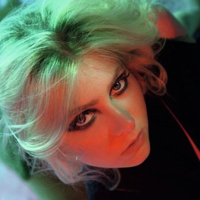 iisaao's profile picture. apareço aqui de vez em quando • ela/dela • 🩷💜💙