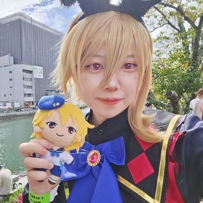 izumi04230707's profile picture. 20⤴︎🚺四国・関西周辺/コスプレ(初心者🔰＆雑多＆加工)/like→enst!!🐝、twst🌹、鬼滅🗡🌫、プリキュア、hpmi🍭等/コスプレイベント参加中(当日交流️＆写真⭕️)/日常も呟く🗣💭/無言フォロー・同担・呼びタメ️⭕️/リトリンはお時間あれば🙇‍♀️/お別れ＝ブロ解/無断転載❌