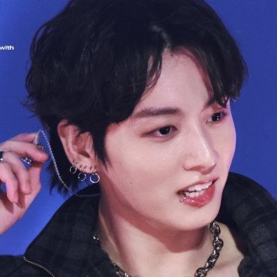 Euphoria13613's profile picture. FAN OF SOLOIST 🎙️JUNGKOOK💫Go with your heart 💛 YOLO 정국이의 행복이 나의 유포리아다. 서로 발걸음이 안 맞을 수도 있지만 그대와 함께 이 길을 걷고 싶어요 Forever And Always Still With You 우리 정국이✨
