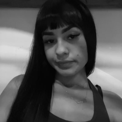 R4yane4's profile picture. isso não significa nada para mim.