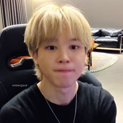 Deko1O1's profile picture. 