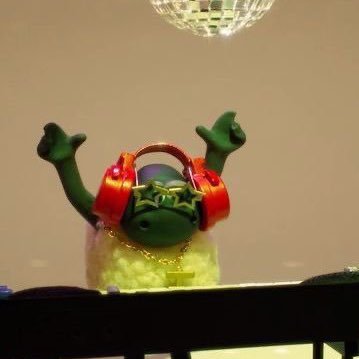 enlightenmintt's profile picture. sorry, i carry a lot of catholic guilt