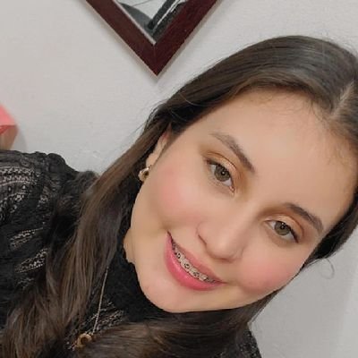 carol_galeas's profile picture. 🧡🖤🧡