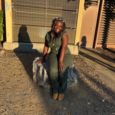 _trillhipster's profile picture. #LLA❤️| #LLL💛| ReekLivin🤎|ayantee alumna💙|