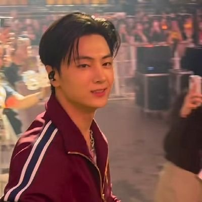 aerithT___T's profile picture. PARK. 🎸 ✬ !   ⋆˙ JJONGSSAENG
🗝 ༘⋆ #ENHYPEN ╸₊˚⊹ᰔ
 𝗃𝖺𝗋𝖽í𝗇 𝖾𝗇 𝒑𝒓𝒊𝒎𝒂𝒗𝒆𝒓𝒂 ৎ୭ カ 
𝗁𝗍𝗍𝗉. 𖤐 ╱ ٬٬ 아름다운시 。🥛 ! . .