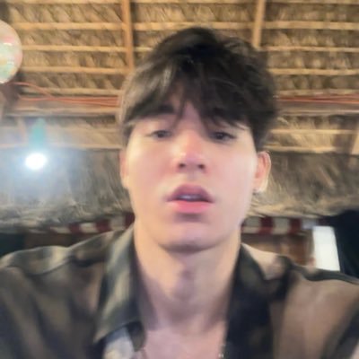 leshieeecakes's profile picture. solely for @mikslmnc & @brentymanalo 🫶🏼