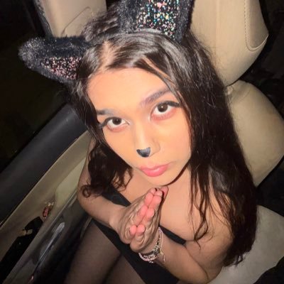 passionfruiit_'s profile picture. 