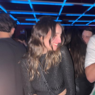 letsnotreal's profile picture. no one gets me like the sad songs