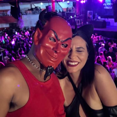 cananoia's profile picture. não quero resolver nada, quero fofocar e reclamar