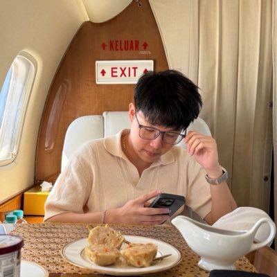 andrewwjnthn's profile picture. 