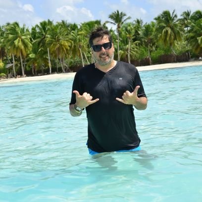 docdieguito's profile picture. Galeno hace 32 años, hastiado de la hipocresía .Perfeccionista extremo. Esteta. Sibarita. No se si cuerdo o loco, tengo a veces capacidades indiferentes.