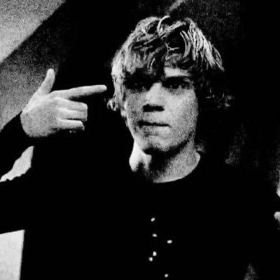 mauriieee's profile picture. more timing