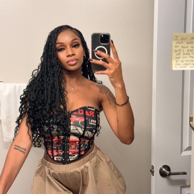 princesssschi's profile picture. coolest chick you’ll ever meet | 🇳🇬