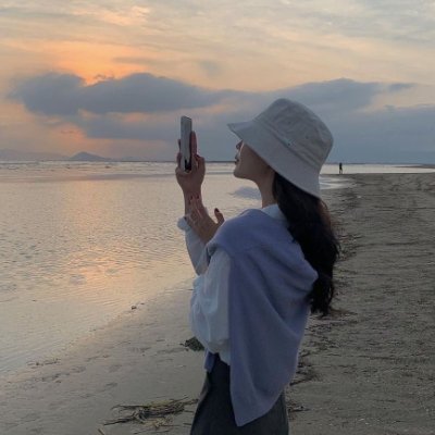 x0320006176184's profile picture. 独身女です | 複数社経営 | 元々キャバ
嬢やってましたので床上手です❣
性欲が強いですよ