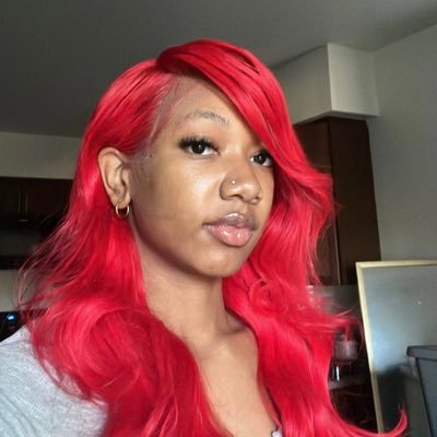bossliyahhhh_'s profile picture. https://t.co/fRSKzUheNV