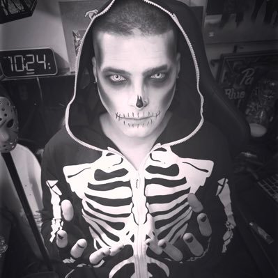 ThePogler's profile picture. Devin. ‘GHETTO GOTH’ #GhostWithTheMost Reppin dat wicked shit in NWI 🪓C17🪓 @stabbed219 @TeamMUJ