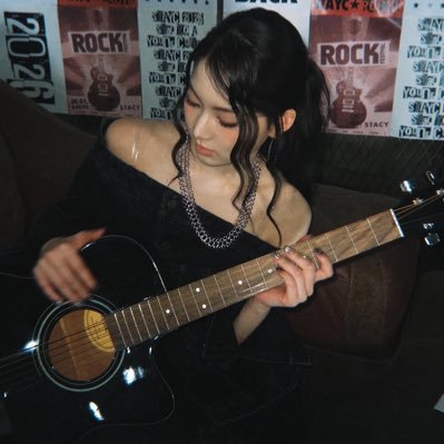 leeisaea's profile picture. ⊱ 2002┊𝗜𝗹𝗹𝘂𝘀𝘁𝗿𝗮𝘁𝗲 of a woman who brings light trapping you in her shining charm. be enamoured, 아이사 ♡ STAYC.