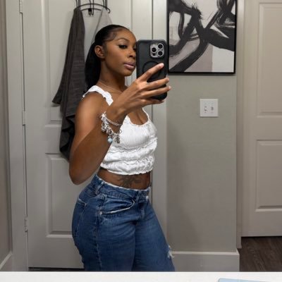 Elegantly__Dope's profile picture. Child of God ✝️ pv alumni , uf grad  👩🏽‍🔬| ig: __queenashhh 🧚🏽‍♀️🫧