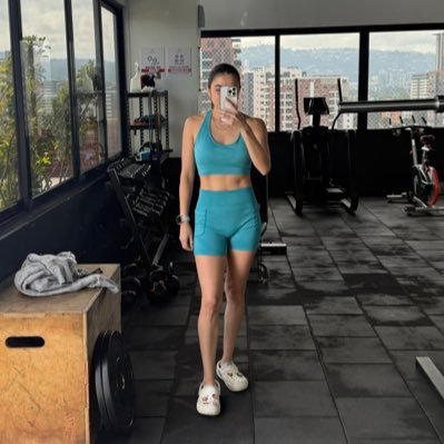 majo_oscal's profile picture. Esta es mi cabecita