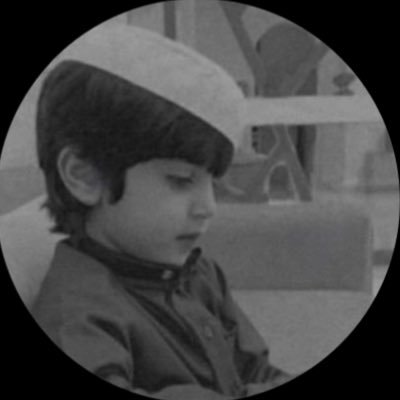 uq305's profile picture. محب للشعر "