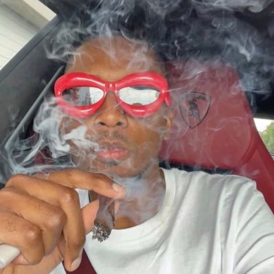 NzeOfManchester's profile picture. King || Gamer || Manchester United || Football lover || Tech Bro || I talk football || I speak in parables.