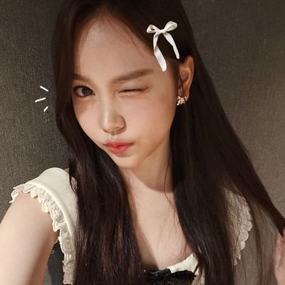 rhweic's profile picture. 