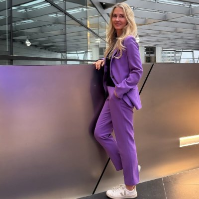 _kira223's profile picture. Taking life slow, one travel destination at a time. Collecting moments, not things. Adventure, relaxation, and everything in between ✈️ 🚫 Private message