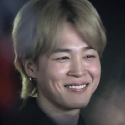 yoongizemin's profile picture. neyse ki seninle benim aramda hicbir sey degismedi