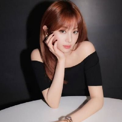 jhennaissante's profile picture. LE SSERAFIM's vocalist and dreamer