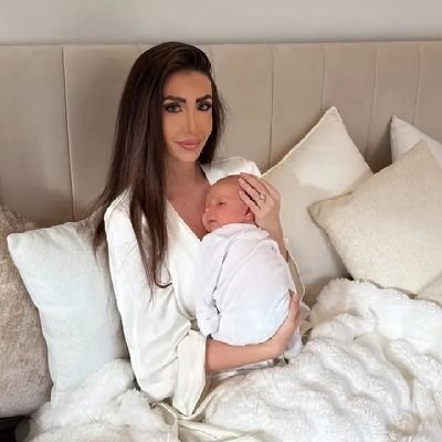 EmilyAva37996's profile picture. Financial Trader. First time mummy passionate about financial independence,self_development