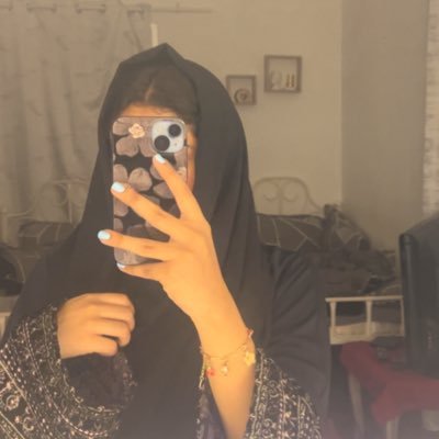 iilooop9's profile picture. 