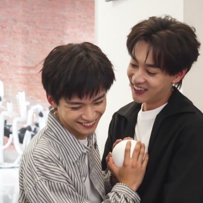 mianriyurl's profile picture. 