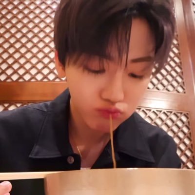 gnebql's profile picture. 